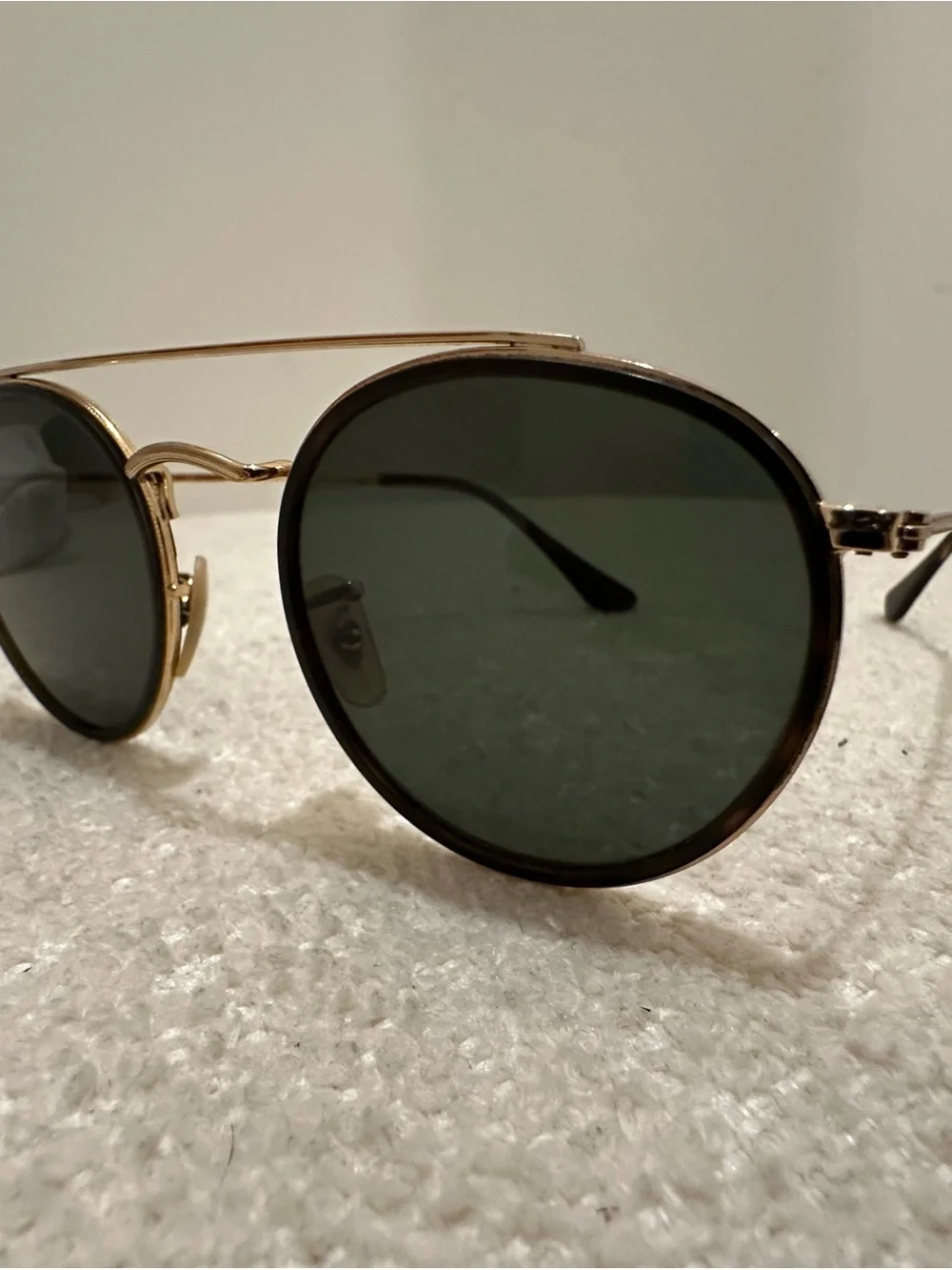 Ray Ban Gold Frame Sunglasses with Dark Green Lenses